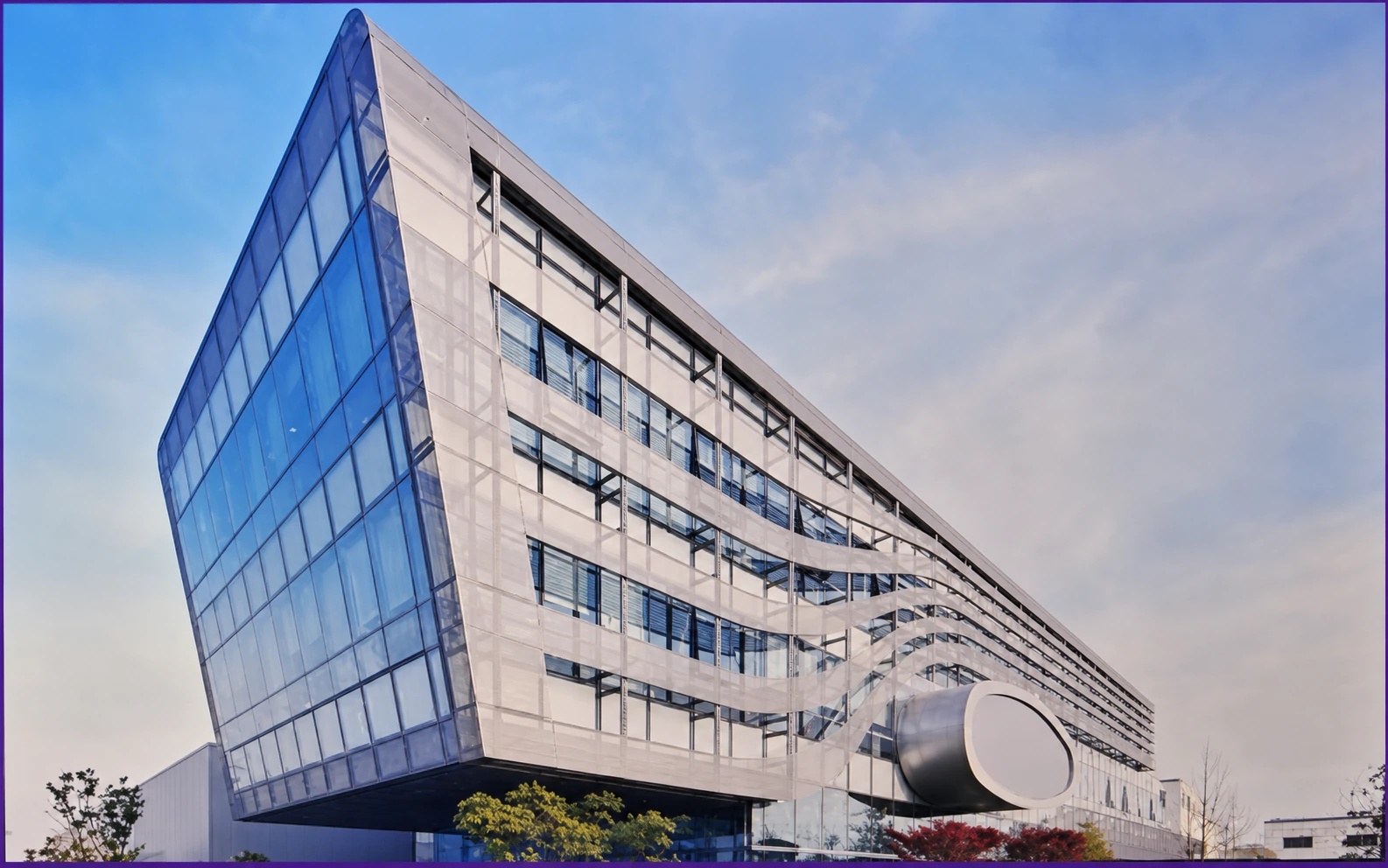 远景案例:完整呈现现代建筑及其周边环境